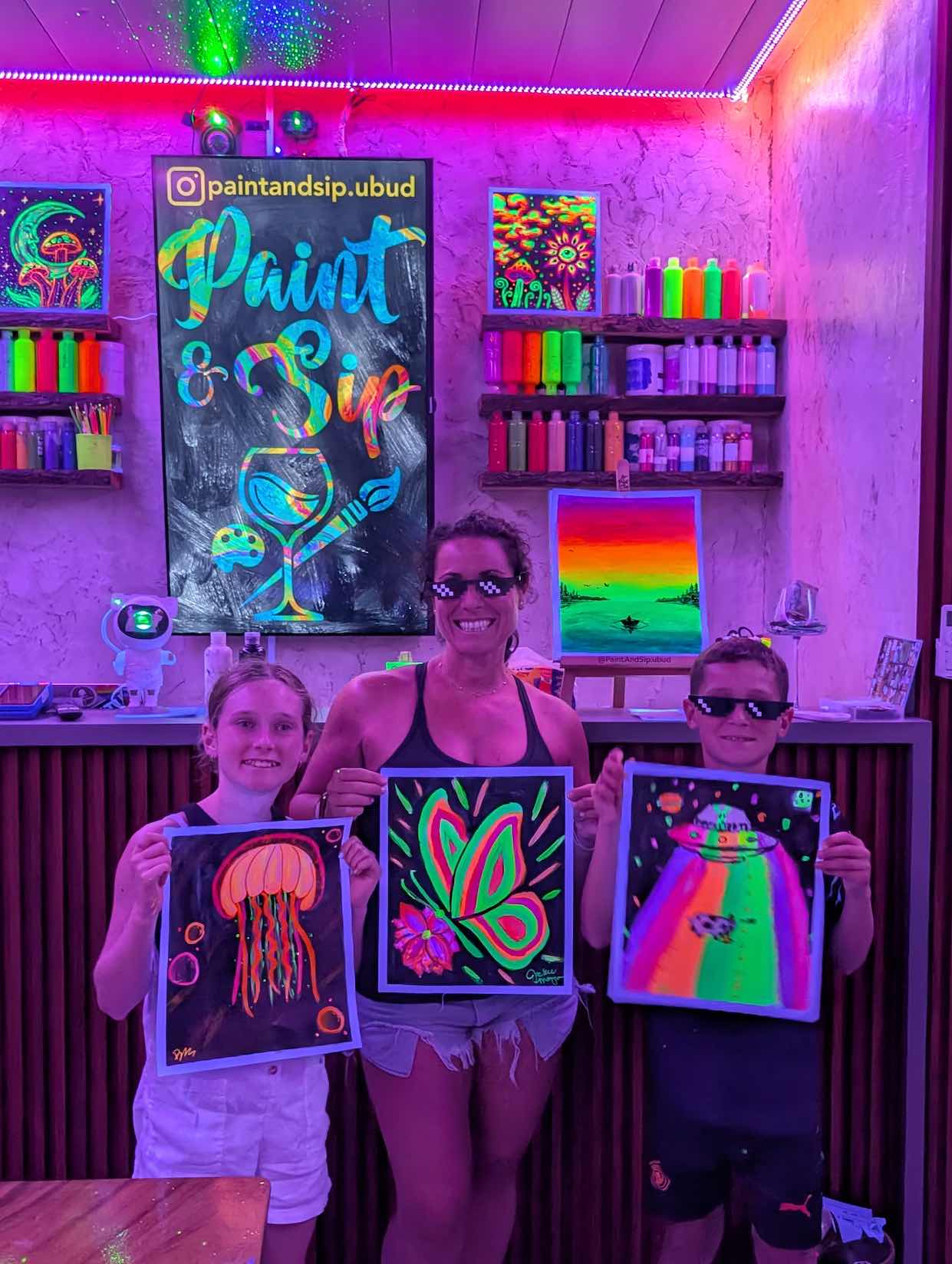 Paint and Sip Bali Art Workshop Studio — photo 1