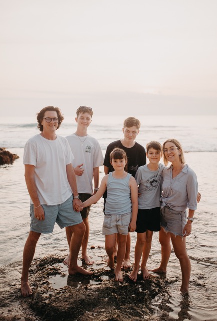 Bali Family Finds Photographer — photo 5