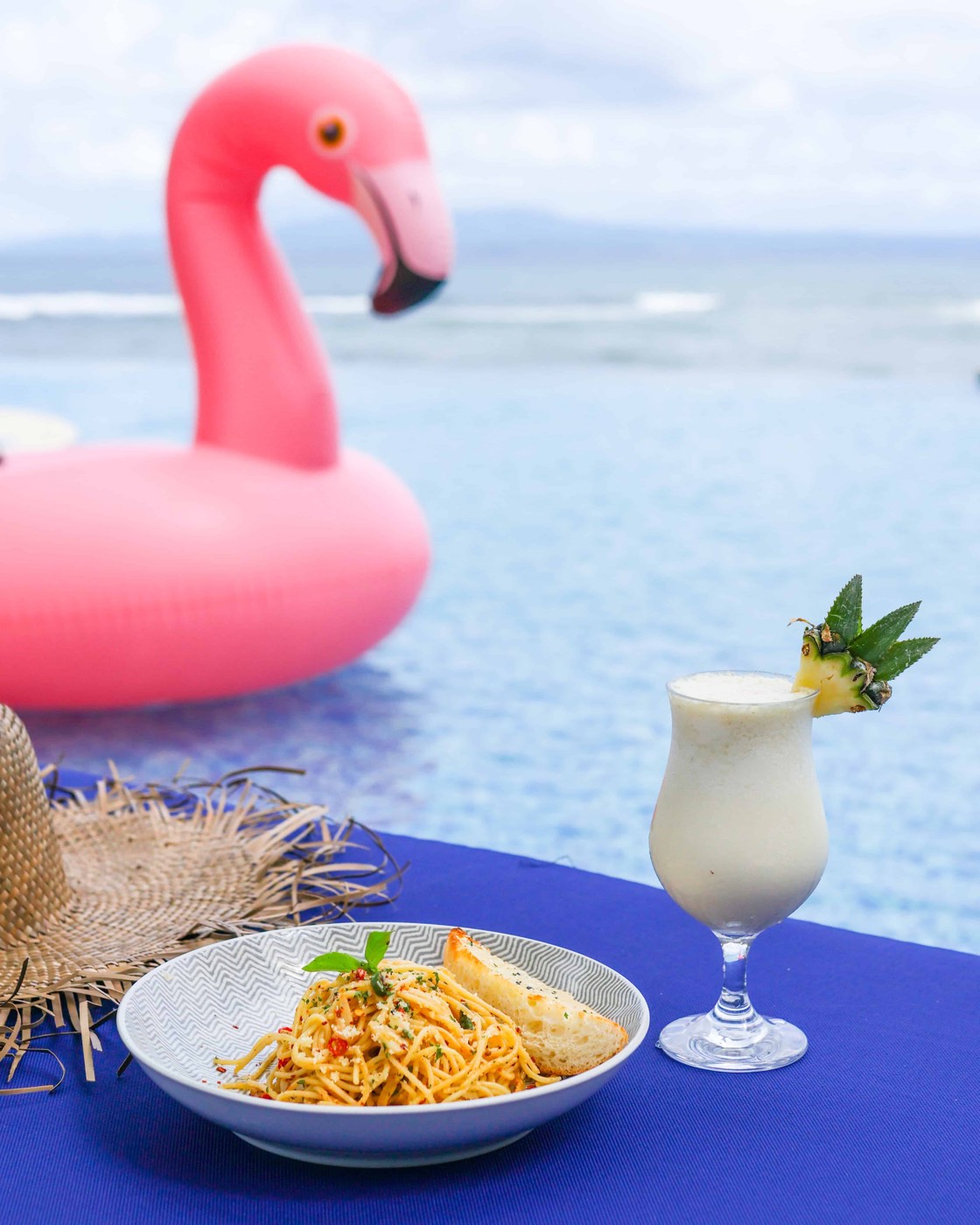 Flamingo Beach Club — photo 5
