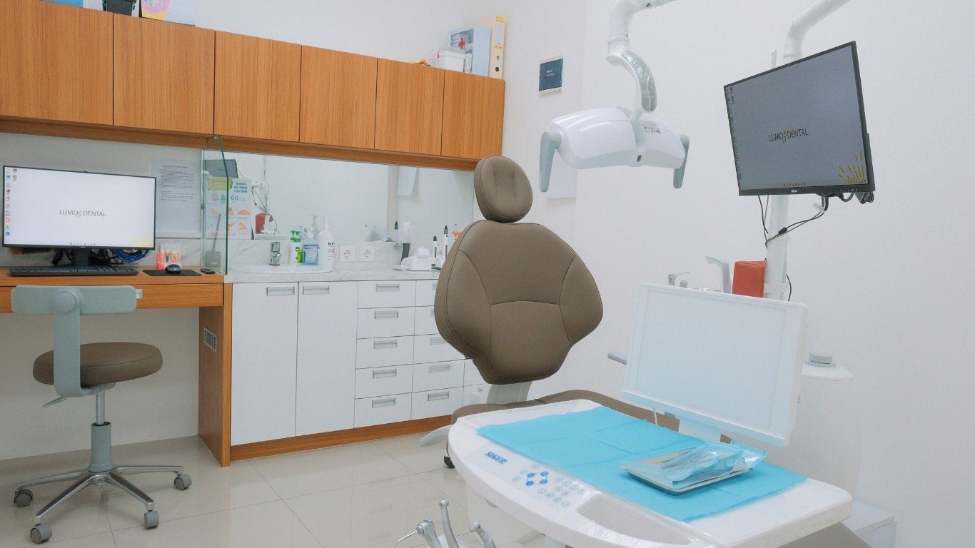 Lumos Dental Bali — photo 4