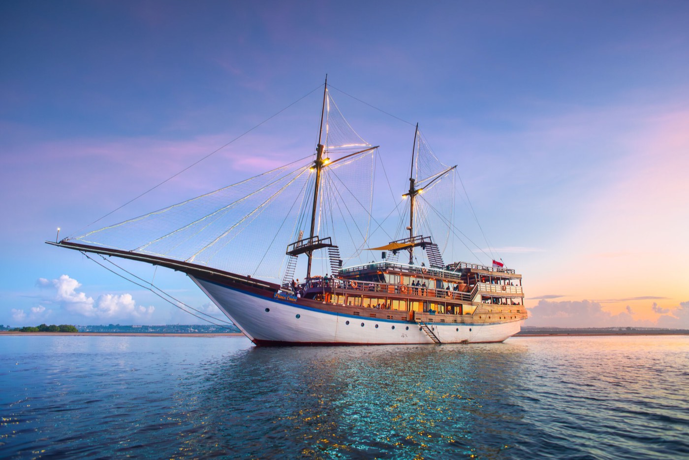 Sailor Dinner Cruise at Phinisi — photo 2